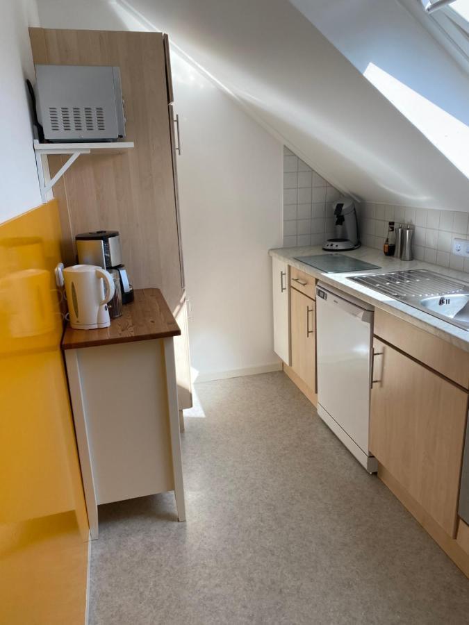 Apartment in BRE Buitenkant foto